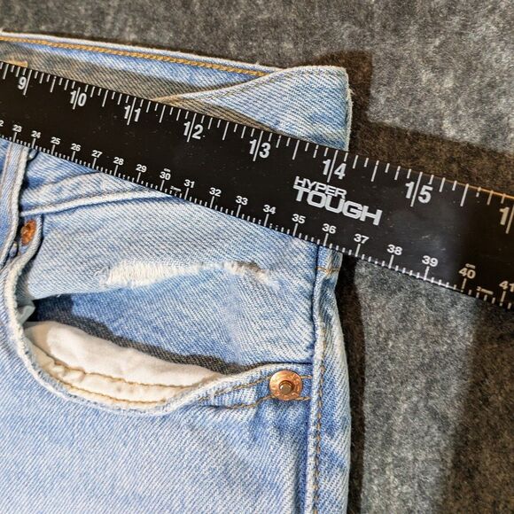 Levis Premium Wedgie Straight Jeans Women's Size 27 Distressed Light Wash - Picture 2 of 9